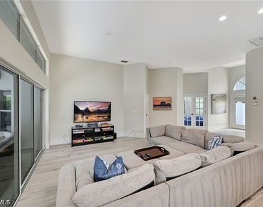 7575 San Miguel Way - Photo Thumbnail 2