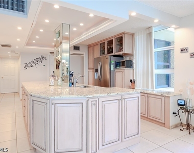 4001 Gulf Shore Boulevard N - Photo Thumbnail 13