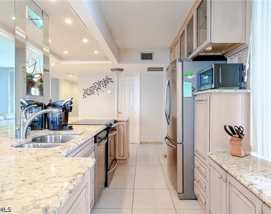 4001 Gulf Shore Boulevard N - Photo Thumbnail 11