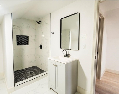 1402 Bayou Shore Drive - Photo Thumbnail 16