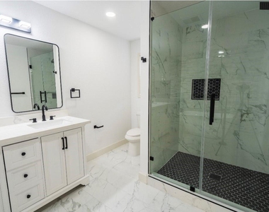 1402 Bayou Shore Drive - Photo Thumbnail 39