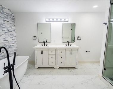 1402 Bayou Shore Drive - Photo Thumbnail 42