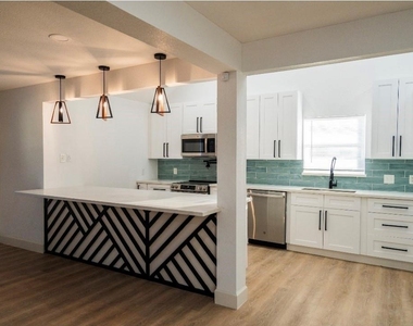 1402 Bayou Shore Drive - Photo Thumbnail 8