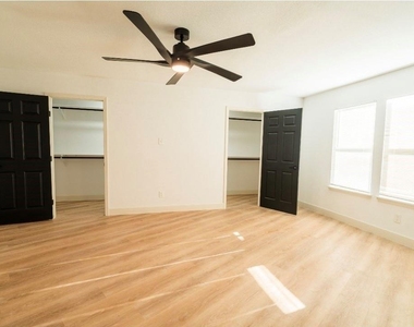 1402 Bayou Shore Drive - Photo Thumbnail 36