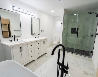 1402 Bayou Shore Drive - Photo Thumbnail 41