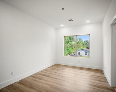 4201 Oats Street - Photo Thumbnail 32