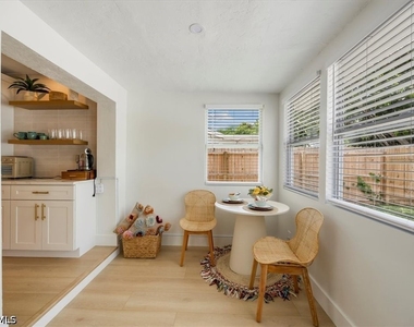 4523 Fluvia Avenue - Photo Thumbnail 8