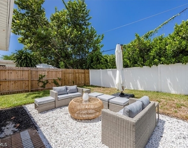 4523 Fluvia Avenue - Photo Thumbnail 16