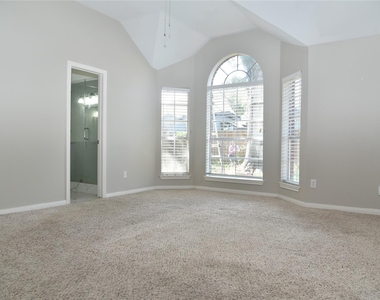 5723 Parryville Drive - Photo Thumbnail 8