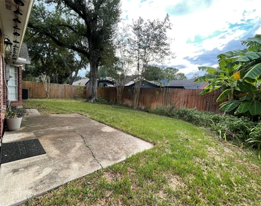 5723 Parryville Drive - Photo Thumbnail 18