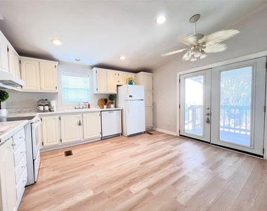 10214 Elderberry Park Lane - Photo Thumbnail 9