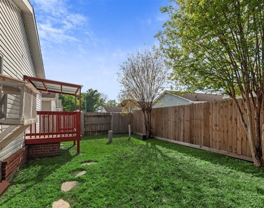 10214 Elderberry Park Lane - Photo Thumbnail 31