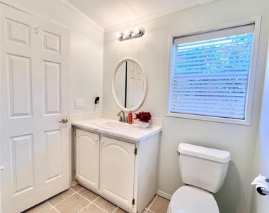 10214 Elderberry Park Lane - Photo Thumbnail 14