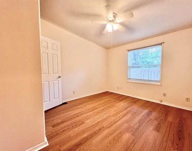 10214 Elderberry Park Lane - Photo Thumbnail 24
