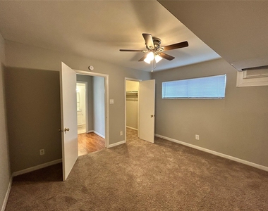 807 Heights Boulevard - Photo Thumbnail 4
