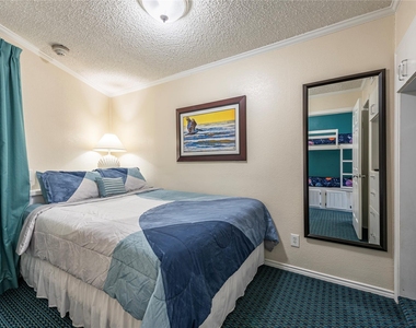 6102 Seawall Boulevard - Photo Thumbnail 15