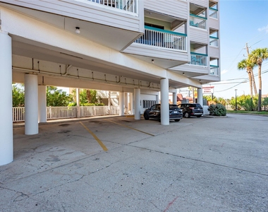 6102 Seawall Boulevard - Photo Thumbnail 29