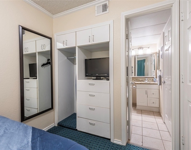 6102 Seawall Boulevard - Photo Thumbnail 14