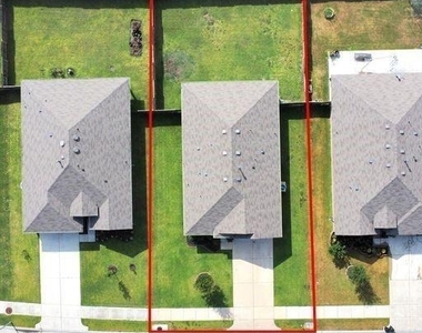 1827 Gibbons Creek Drive - Photo Thumbnail 27