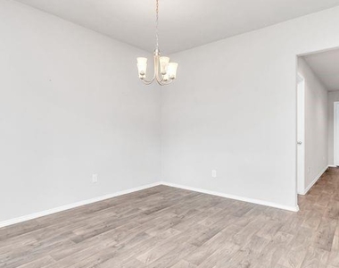 1827 Gibbons Creek Drive - Photo Thumbnail 9