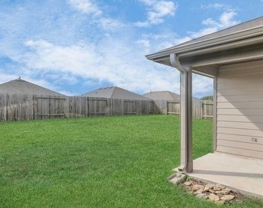 1827 Gibbons Creek Drive - Photo Thumbnail 24