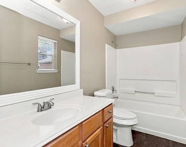 3122 Rainpark Lane - Photo Thumbnail 12