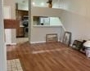 2121 El Paseo Street - Photo Thumbnail 15