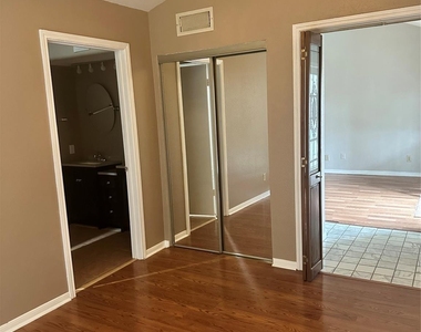 2121 El Paseo Street - Photo Thumbnail 3