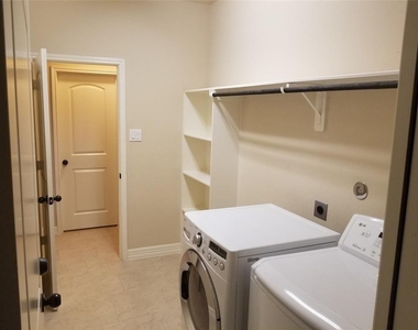 2039 Beacon Chase Ct - Photo Thumbnail 18