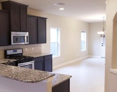 2039 Beacon Chase Ct - Photo Thumbnail 14