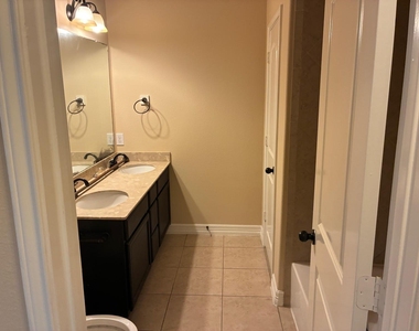 2039 Beacon Chase Ct - Photo Thumbnail 26