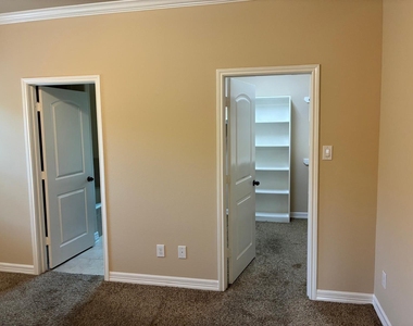 2039 Beacon Chase Ct - Photo Thumbnail 29