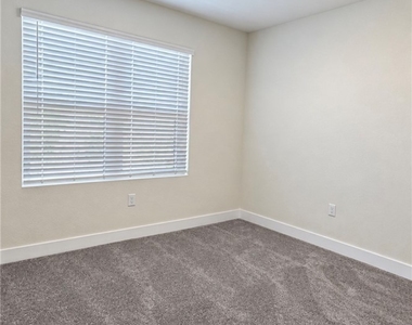 5215 Butte Street - Photo Thumbnail 10