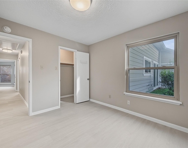 9606 Sandstone Street - Photo Thumbnail 23