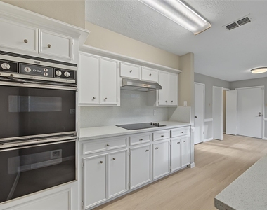 9606 Sandstone Street - Photo Thumbnail 12