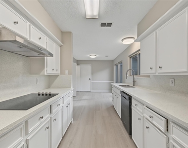 9606 Sandstone Street - Photo Thumbnail 13