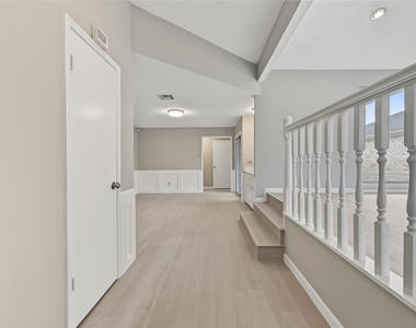 9606 Sandstone Street - Photo Thumbnail 3