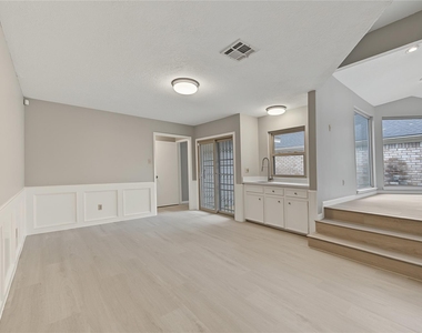 9606 Sandstone Street - Photo Thumbnail 4
