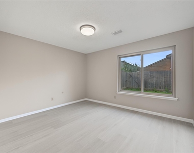 9606 Sandstone Street - Photo Thumbnail 27