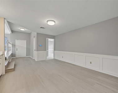 9606 Sandstone Street - Photo Thumbnail 2