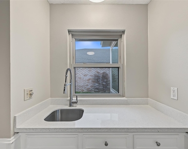 9606 Sandstone Street - Photo Thumbnail 17