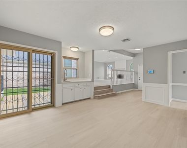 9606 Sandstone Street - Photo Thumbnail 5