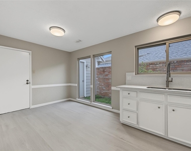 9606 Sandstone Street - Photo Thumbnail 16