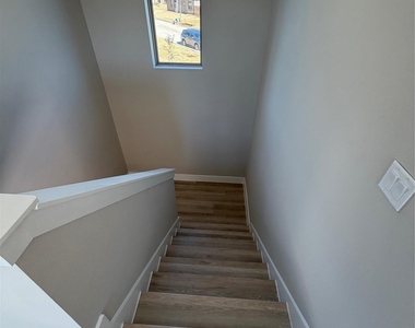 2507 Martinas Ct - Photo Thumbnail 21