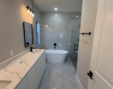2507 Martinas Ct - Photo Thumbnail 9