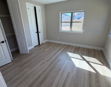 2507 Martinas Ct - Photo Thumbnail 11