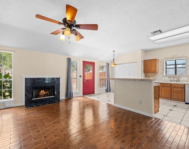 7035 Redwood Falls Drive - Photo Thumbnail 4