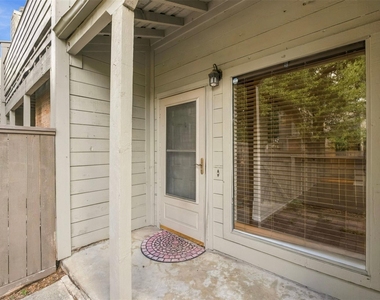 1646 Prairie Mark Lane - Photo Thumbnail 18
