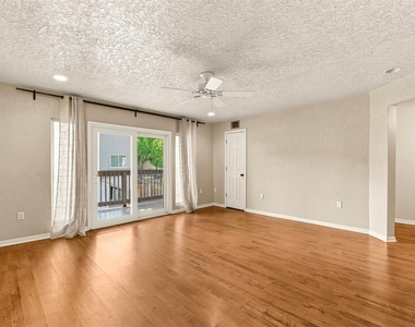 1646 Prairie Mark Lane - Photo Thumbnail 11