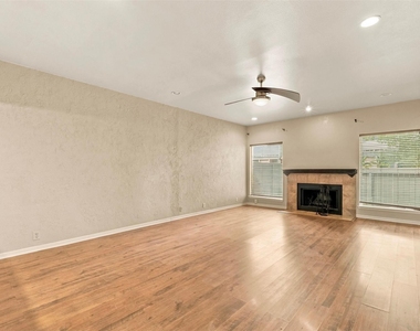 1646 Prairie Mark Lane - Photo Thumbnail 2